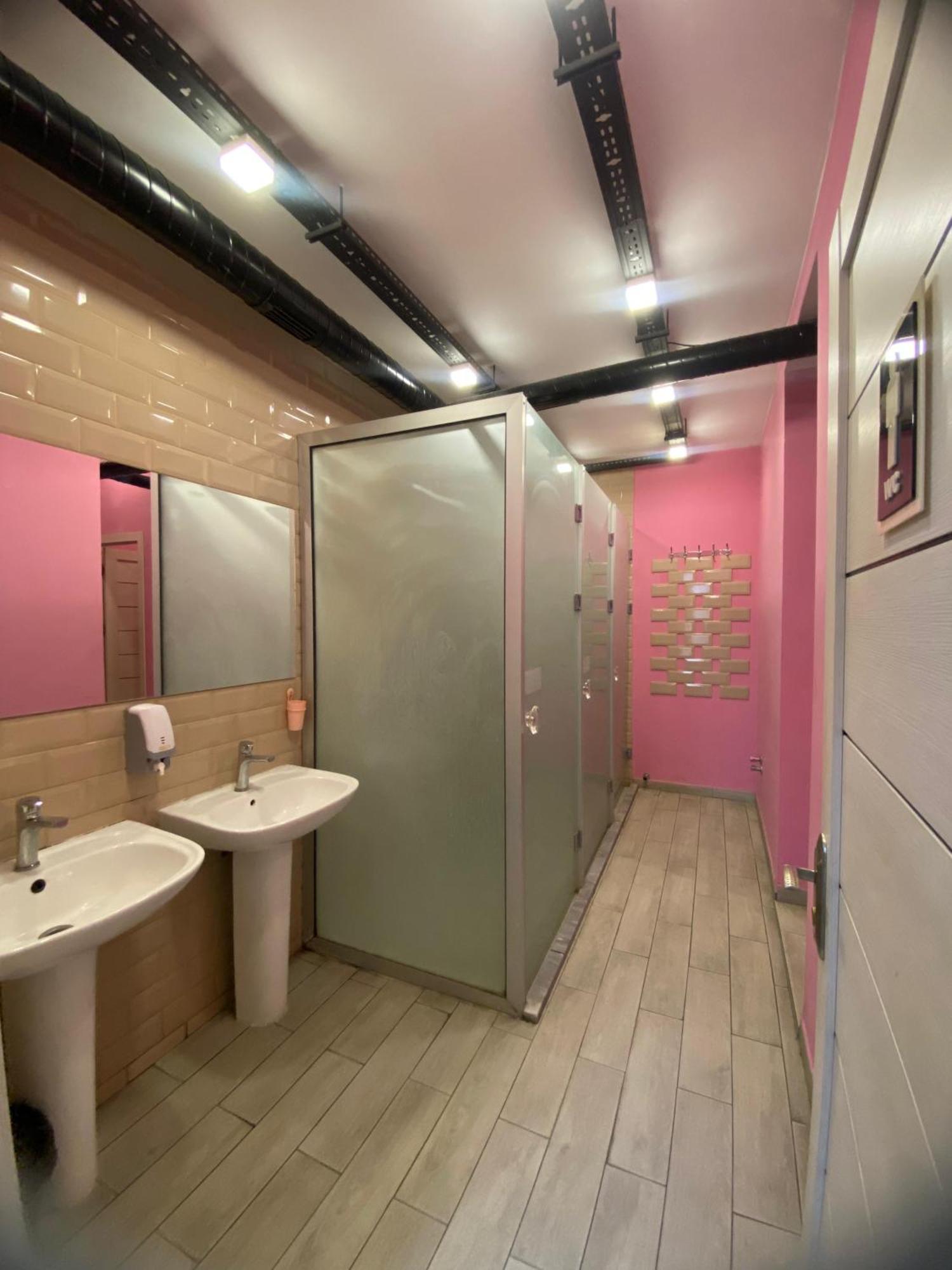 Central Hostel Şǝki Eksteriør billede