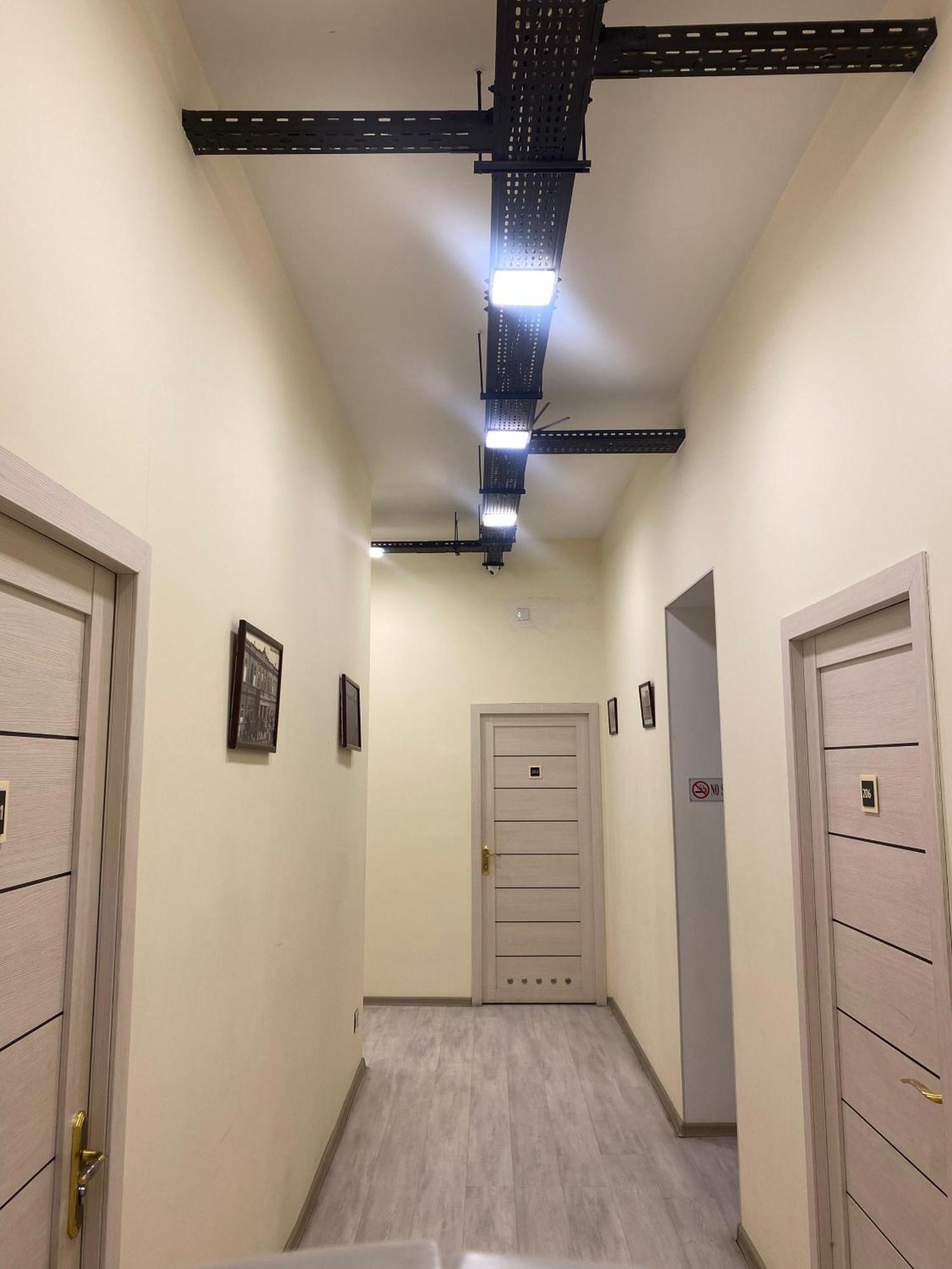 Central Hostel Şǝki Eksteriør billede