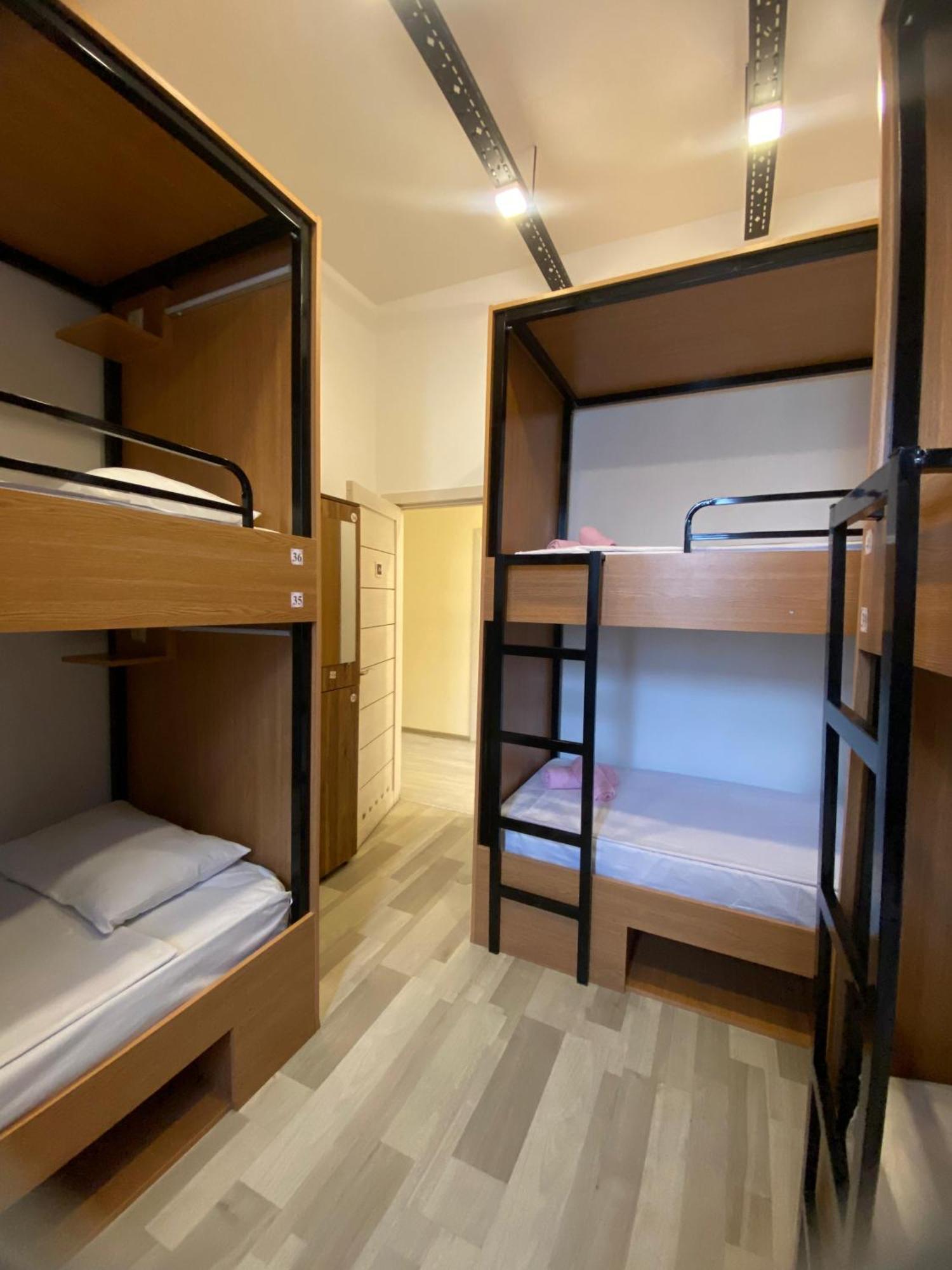 Central Hostel Şǝki Eksteriør billede